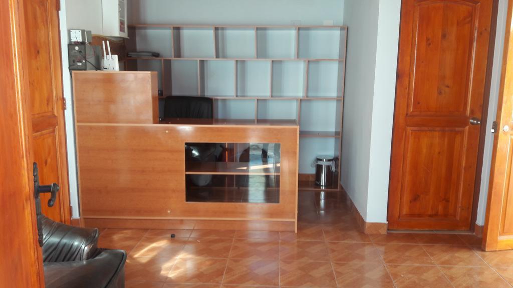 Hostal Casa Flores Сан-Педро-де-Атакама Экстерьер фото